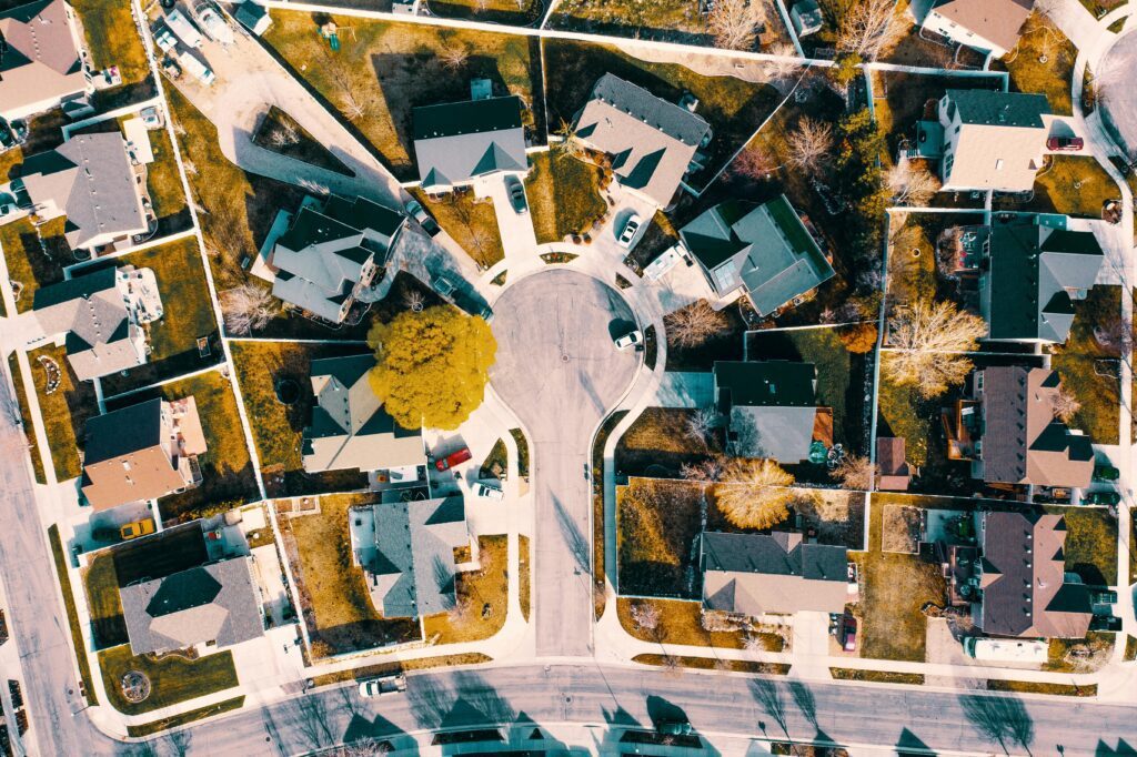 CANADA HOUSES